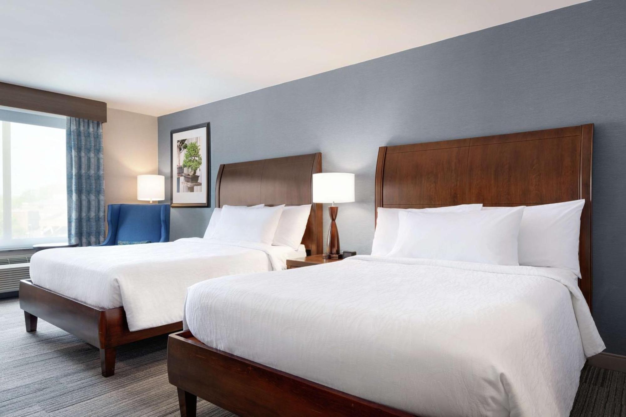 Hilton Garden Inn Stony Brook Bagian luar foto