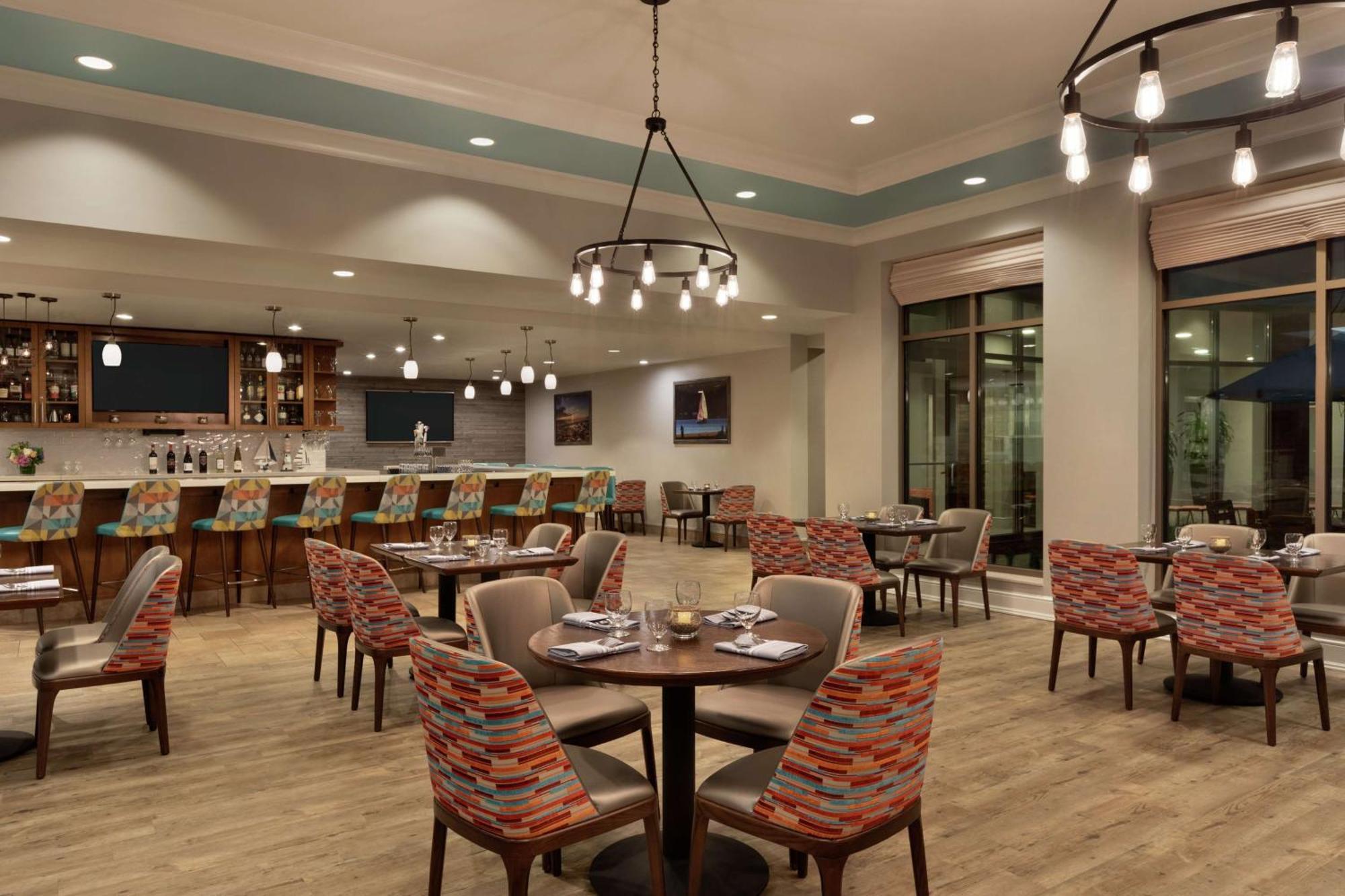 Hilton Garden Inn Stony Brook Bagian luar foto