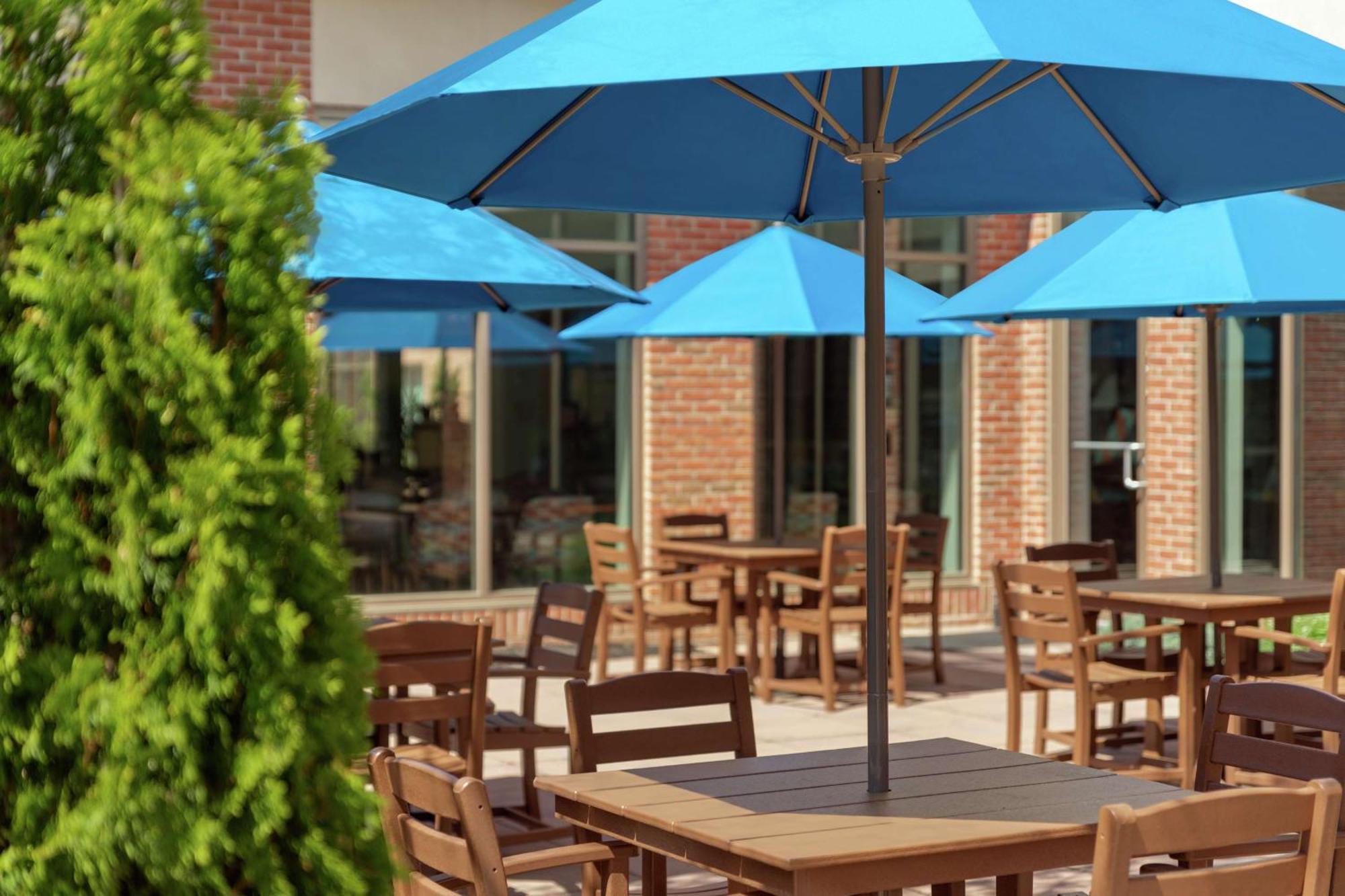 Hilton Garden Inn Stony Brook Bagian luar foto