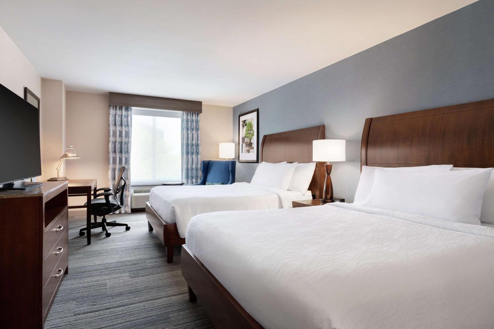 Hilton Garden Inn Stony Brook Bagian luar foto
