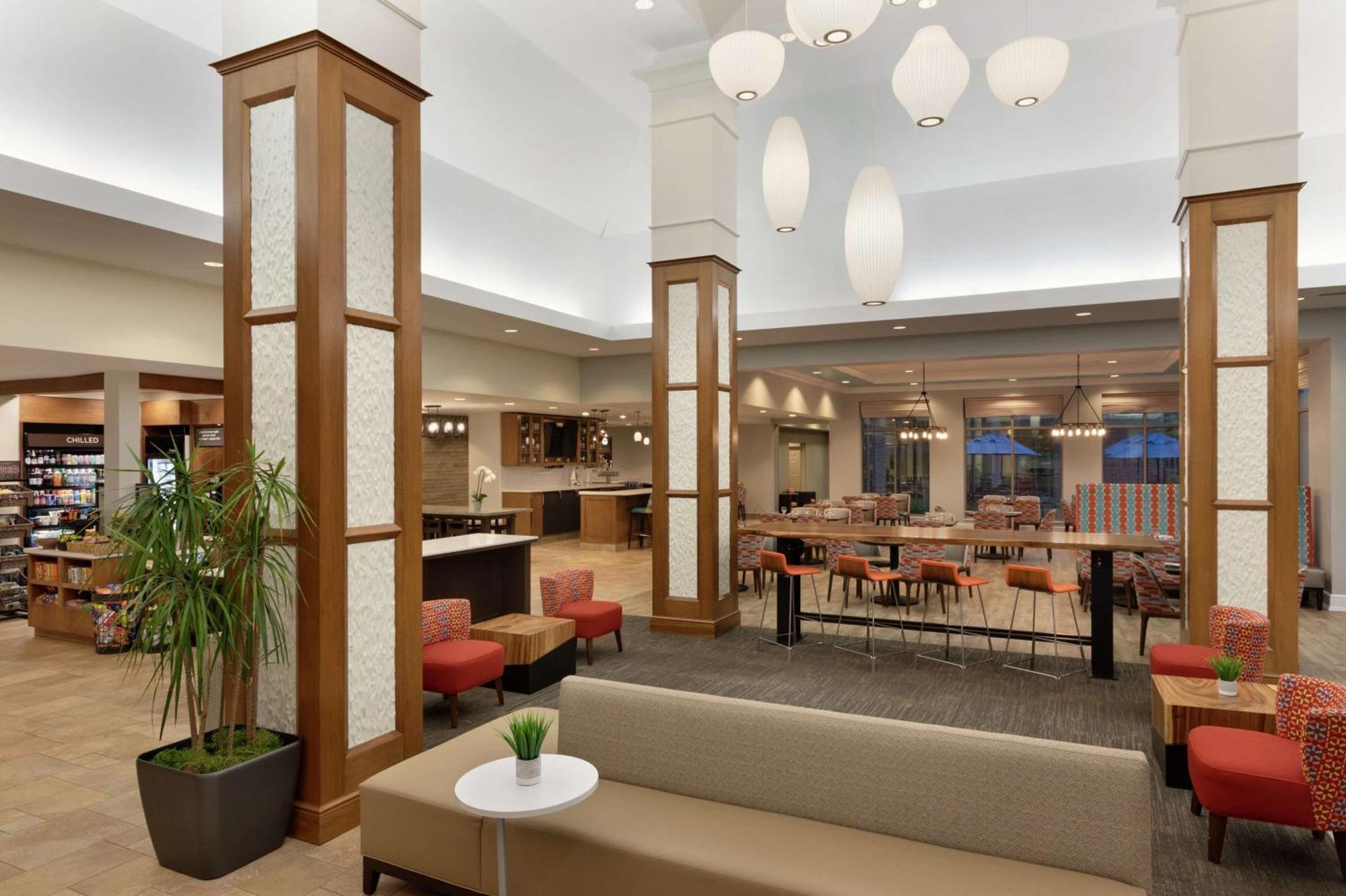 Hilton Garden Inn Stony Brook Bagian luar foto